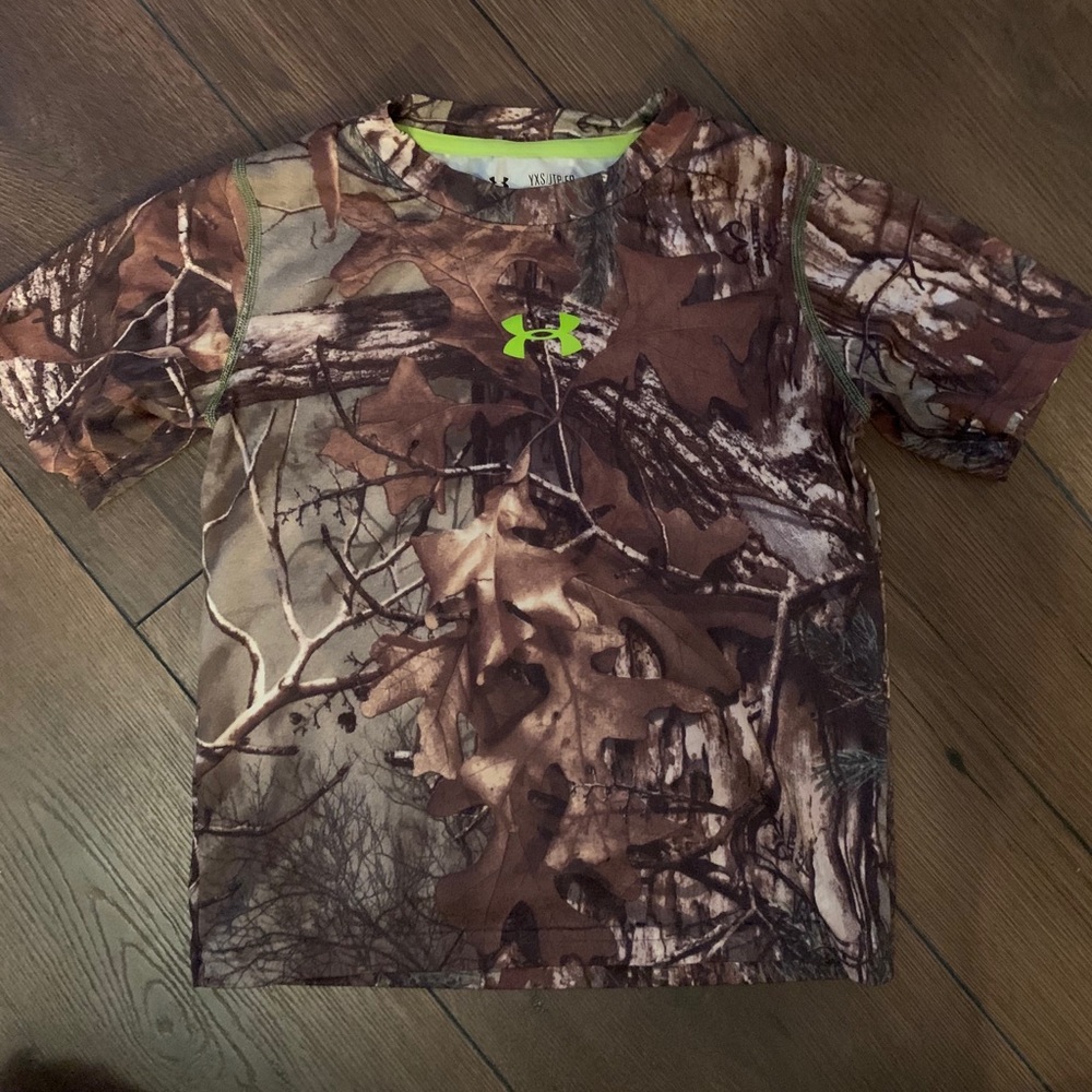Boys under armour shirt